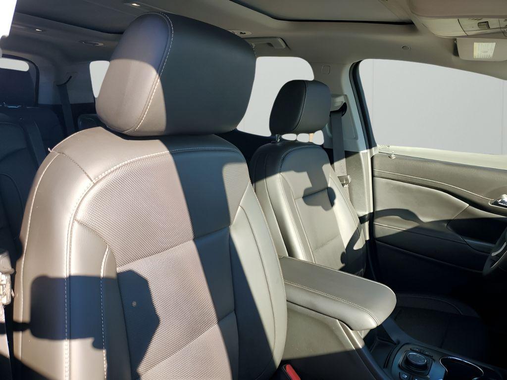 used 2023 GMC Acadia car, priced at $30,996