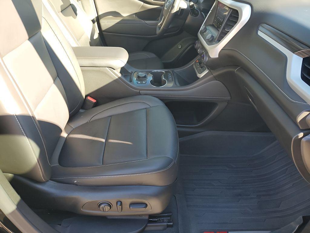 used 2023 GMC Acadia car, priced at $30,996