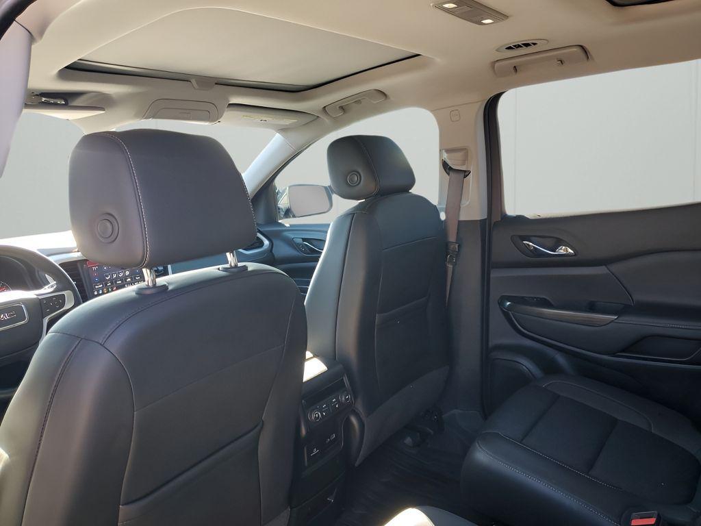 used 2023 GMC Acadia car, priced at $30,996