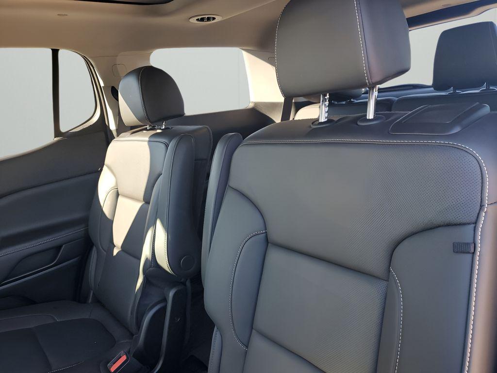 used 2023 GMC Acadia car, priced at $30,996