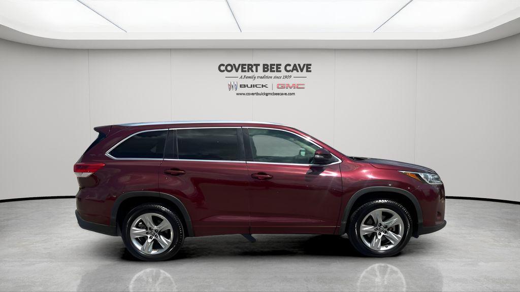 used 2018 Toyota Highlander car, priced at $24,795