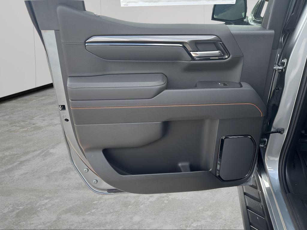 new 2025 GMC Sierra 1500 car, priced at $72,724