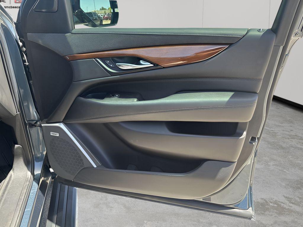 used 2020 Cadillac Escalade car, priced at $49,478