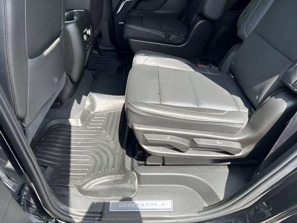 used 2021 GMC Yukon car, priced at $49,883