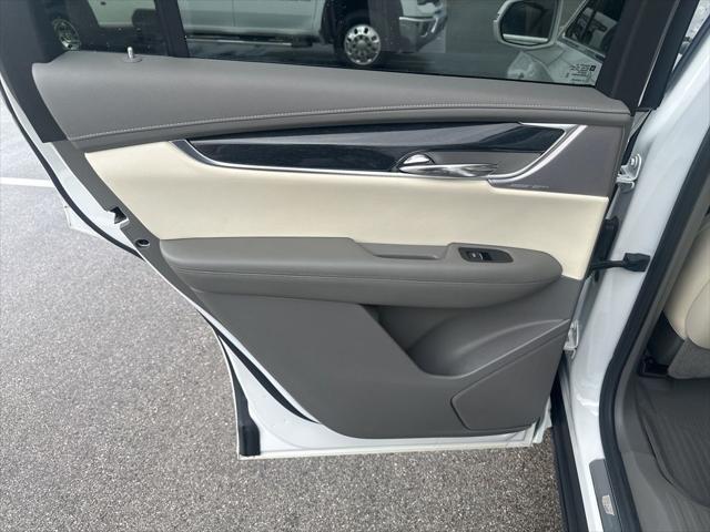 used 2020 Cadillac XT6 car, priced at $25,996