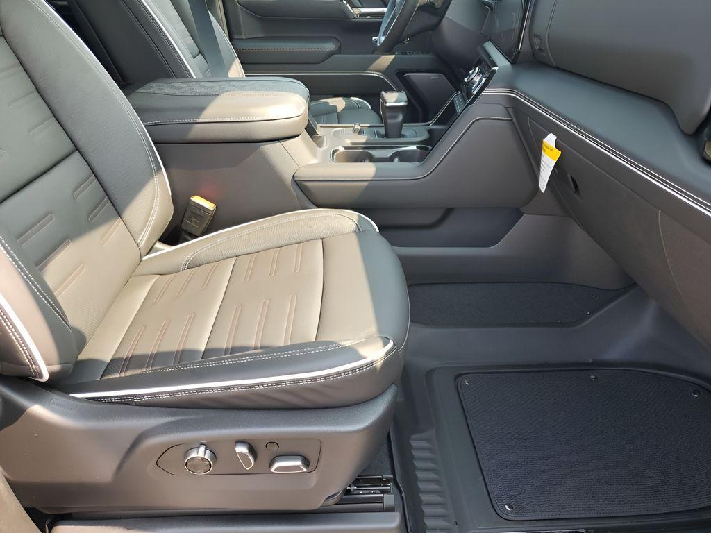 new 2025 GMC Sierra 1500 car, priced at $77,285