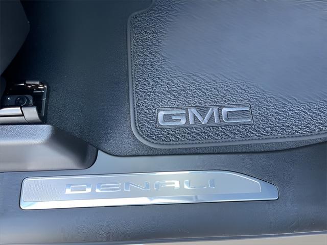 new 2025 GMC Sierra 1500 car, priced at $71,374