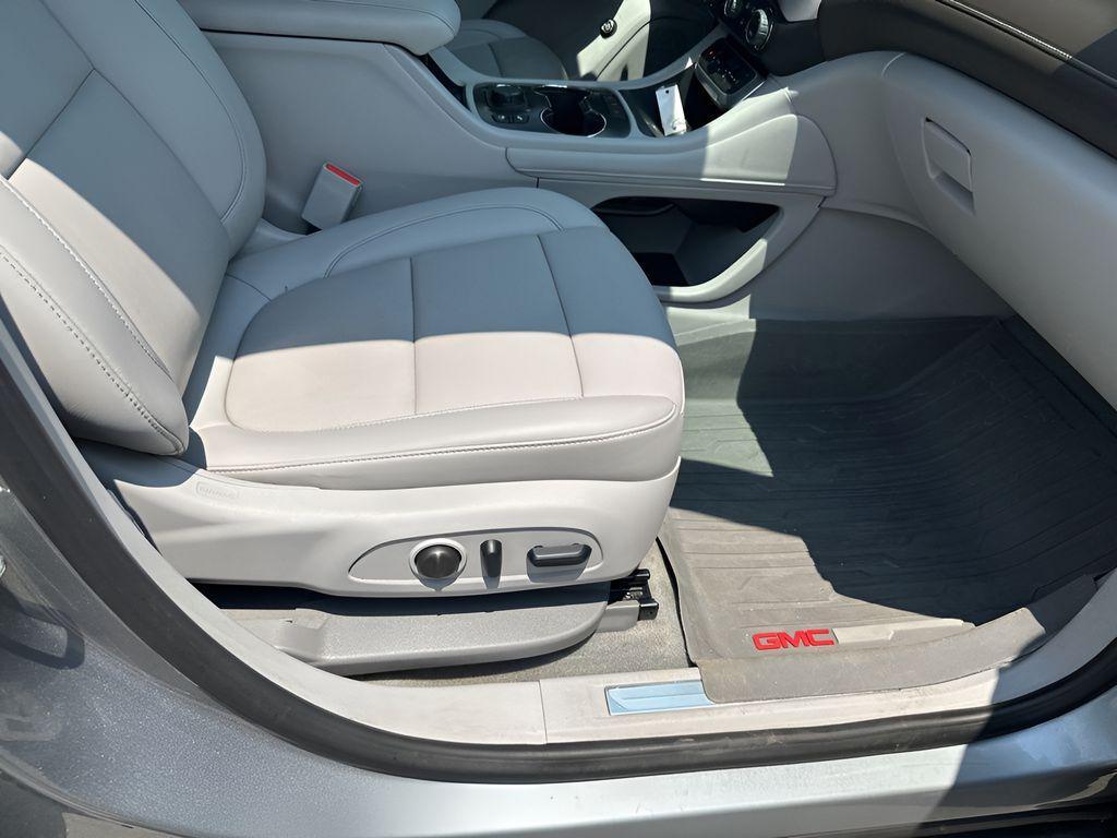 used 2023 GMC Acadia car, priced at $29,995