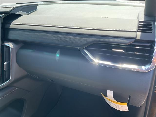 new 2025 GMC Acadia car, priced at $43,675