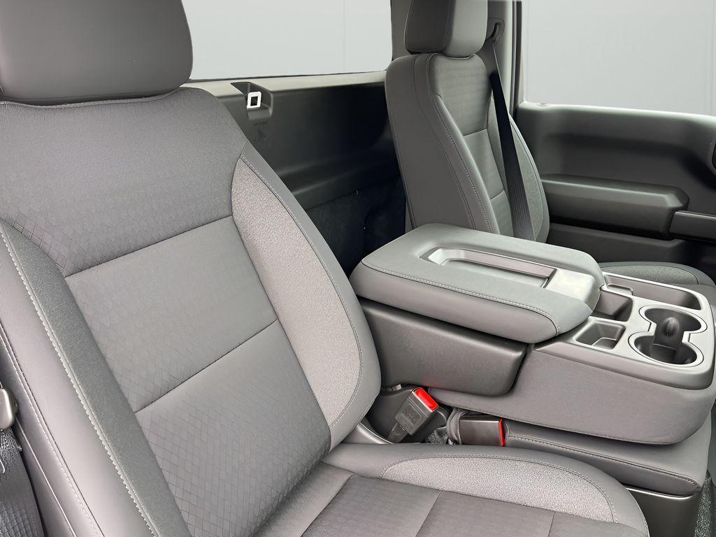 new 2025 GMC Sierra 1500 car, priced at $40,730