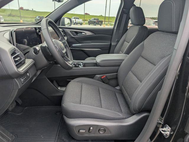 new 2026 Chevrolet Traverse car, priced at $44,395