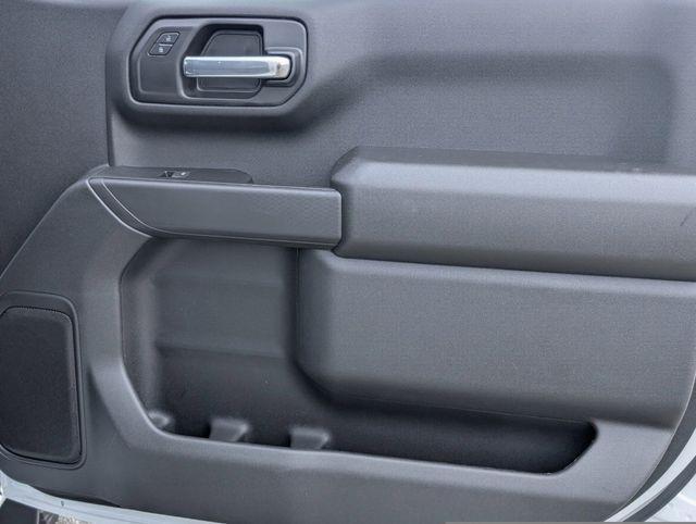 new 2025 Chevrolet Silverado 1500 car, priced at $43,195