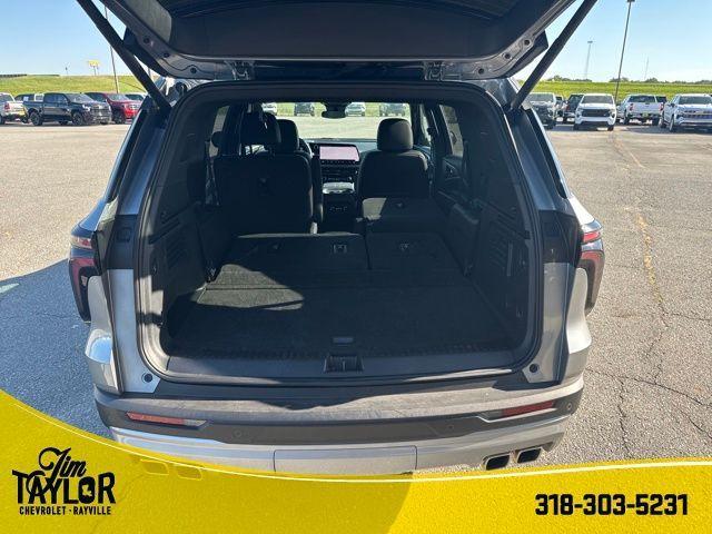 used 2025 Chevrolet Traverse car, priced at $39,796