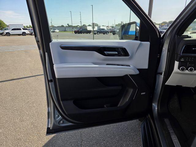 new 2025 Chevrolet Tahoe car, priced at $76,290