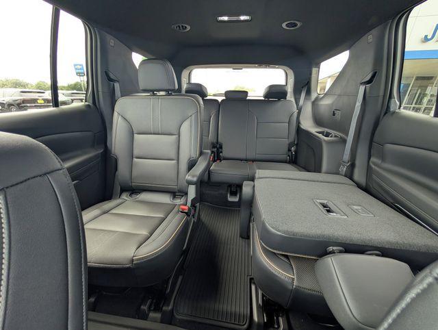 new 2026 Chevrolet Traverse car, priced at $57,795