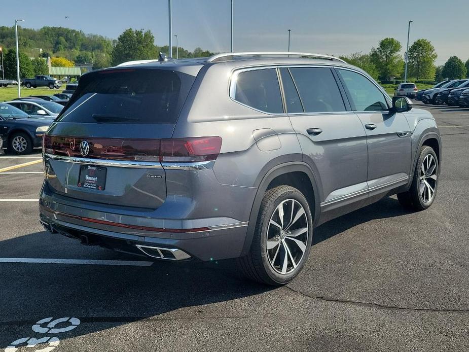 new 2024 Volkswagen Atlas car, priced at $55,621