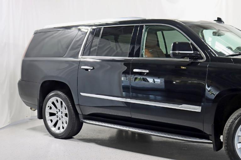 used 2017 Cadillac Escalade ESV car