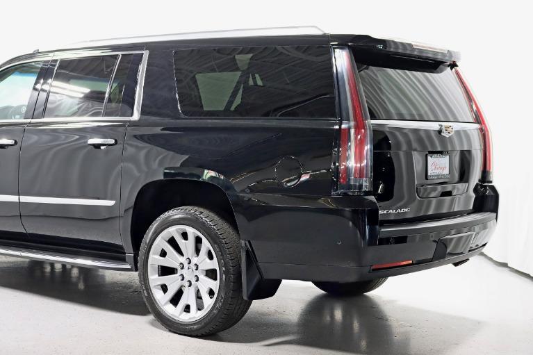 used 2017 Cadillac Escalade ESV car