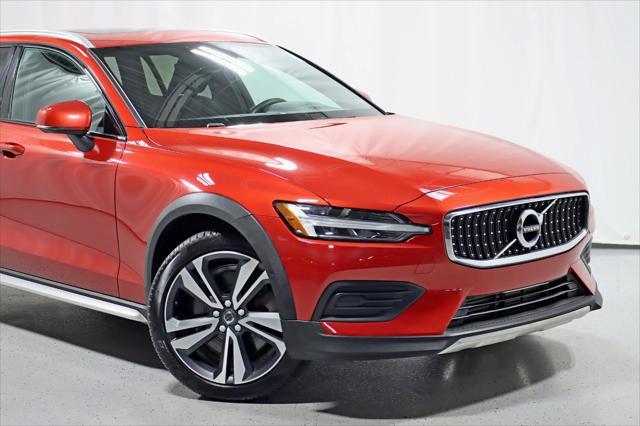 used 2020 Volvo V60 Cross Country car, priced at $28,888