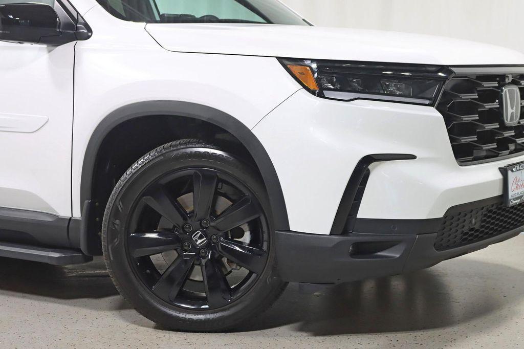 used 2025 Honda Pilot car, priced at $47,888