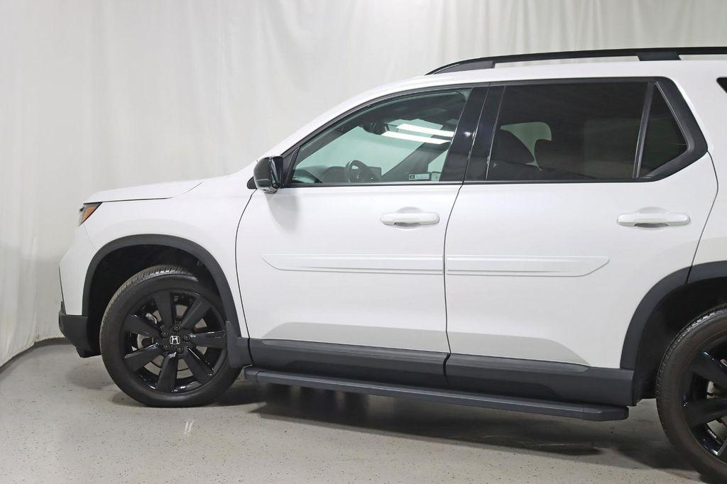 used 2025 Honda Pilot car, priced at $47,888