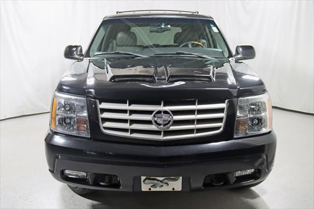 used 2002 Cadillac Escalade car, priced at $5,888