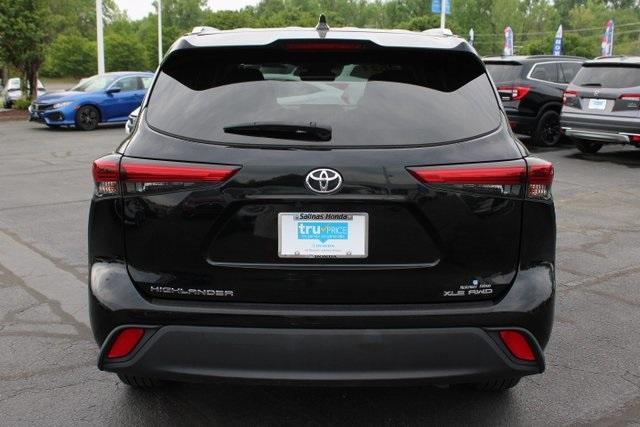 used 2021 Toyota Highlander car, priced at $31,900