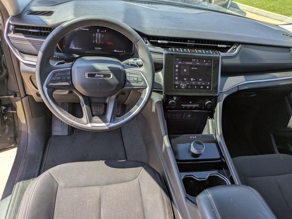 used 2023 Jeep Grand Cherokee car, priced at $27,990