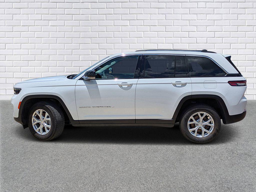 used 2024 Jeep Grand Cherokee car, priced at $33,995