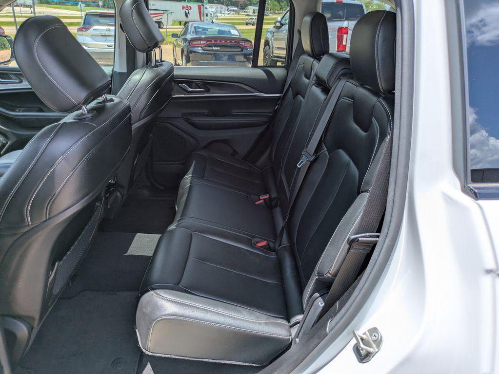 used 2024 Jeep Grand Cherokee car, priced at $33,995