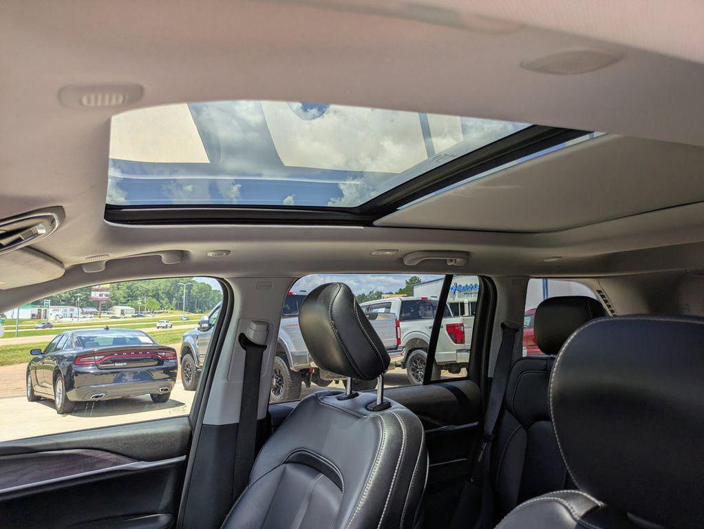 used 2024 Jeep Grand Cherokee car, priced at $33,995