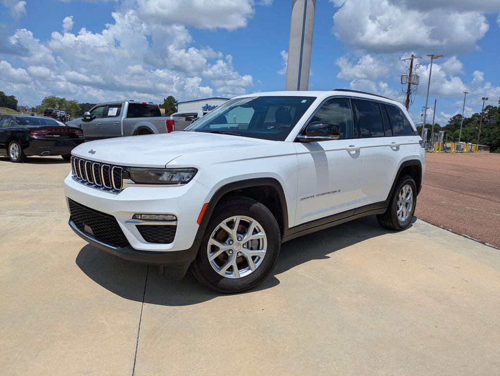 used 2024 Jeep Grand Cherokee car, priced at $33,995