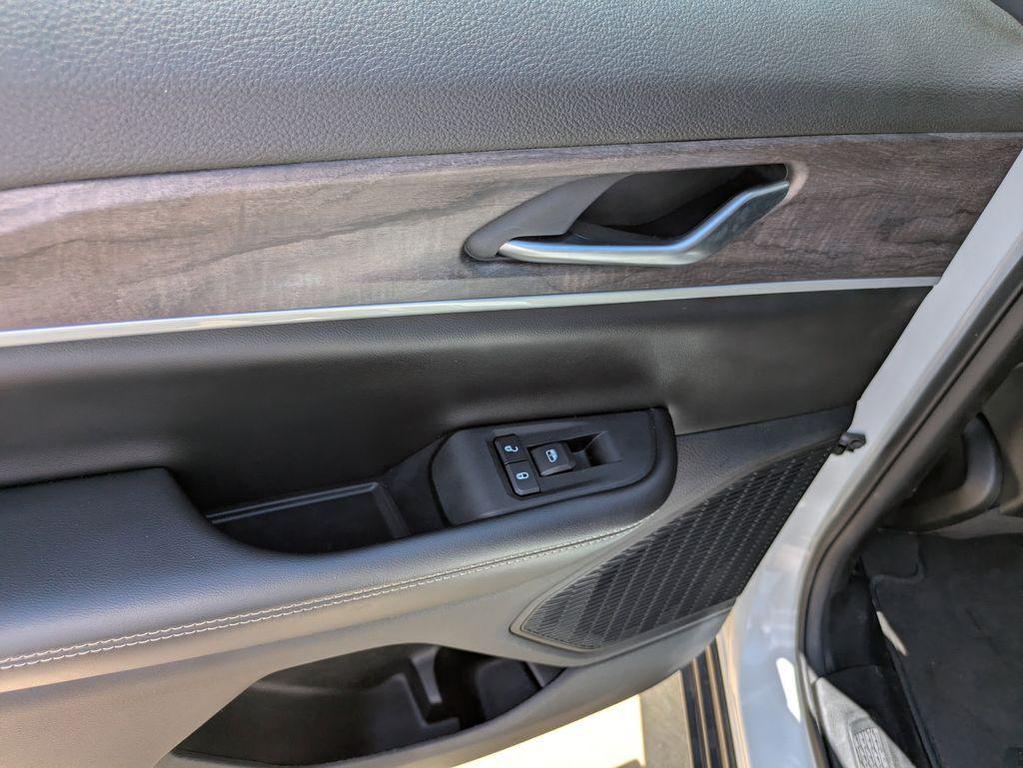 used 2024 Jeep Grand Cherokee car, priced at $33,995