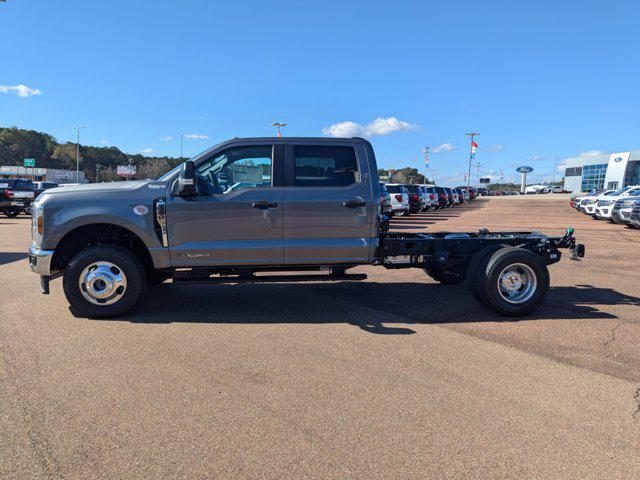 new 2024 Ford F-350 car, priced at $70,685