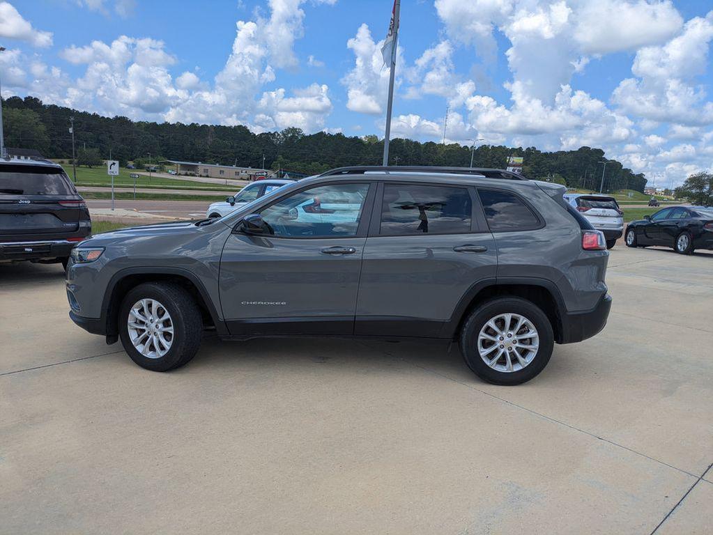 used 2022 Jeep Cherokee car, priced at $24,990