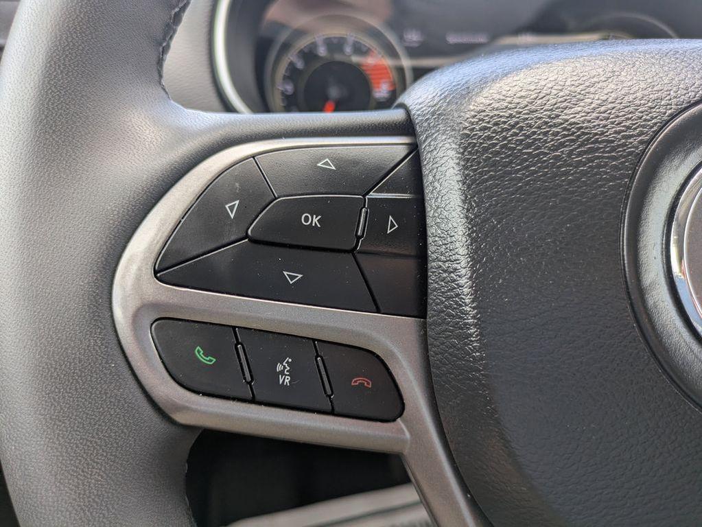 used 2022 Jeep Cherokee car, priced at $24,990