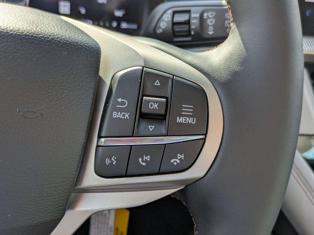 new 2025 Ford Explorer car, priced at $47,075