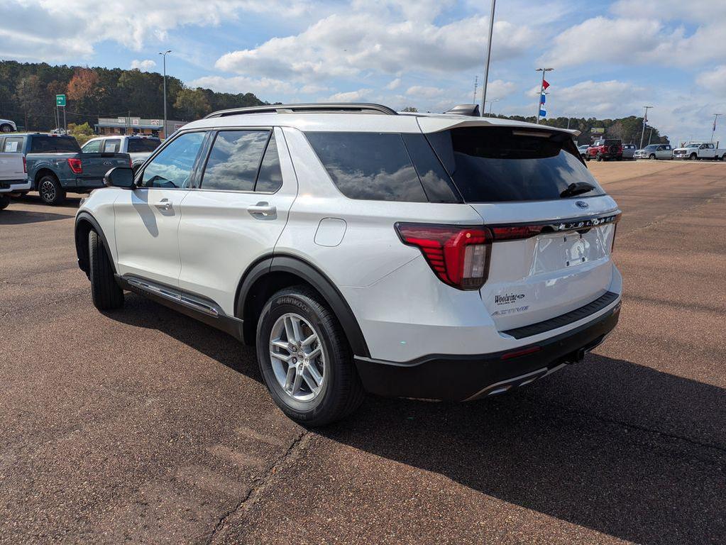 new 2025 Ford Explorer car, priced at $47,075