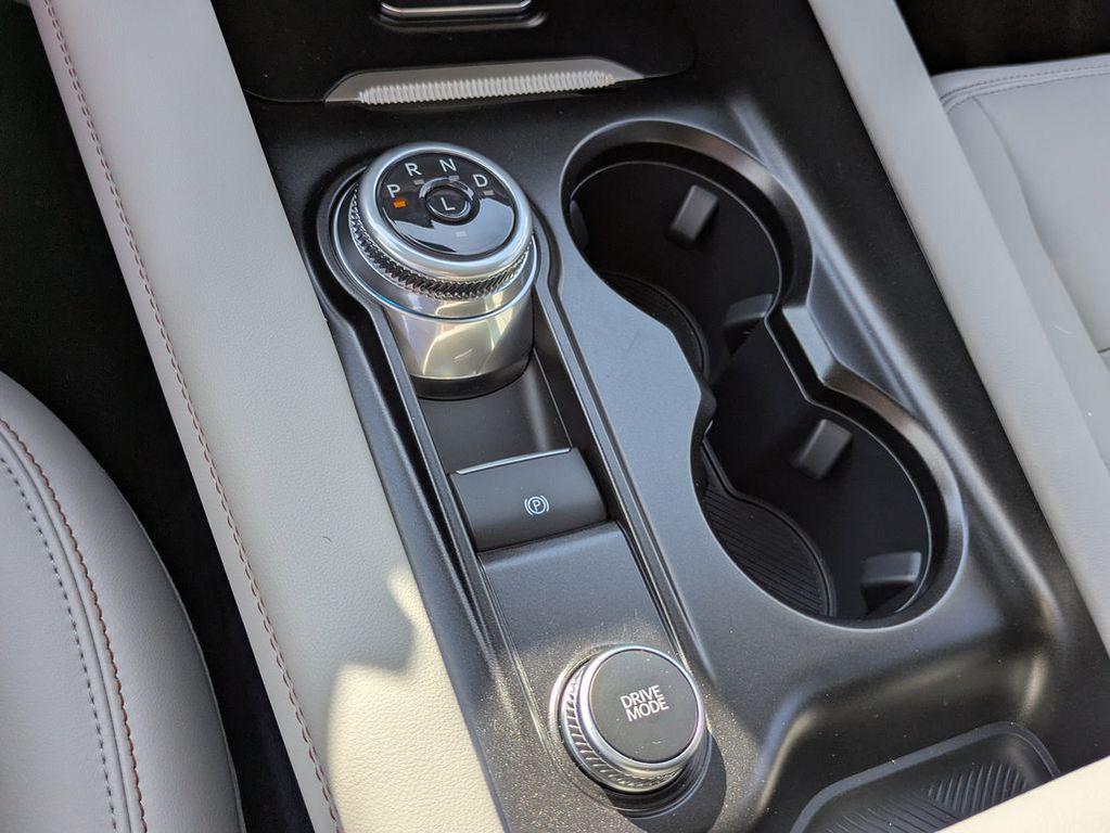 new 2025 Ford Explorer car, priced at $47,075