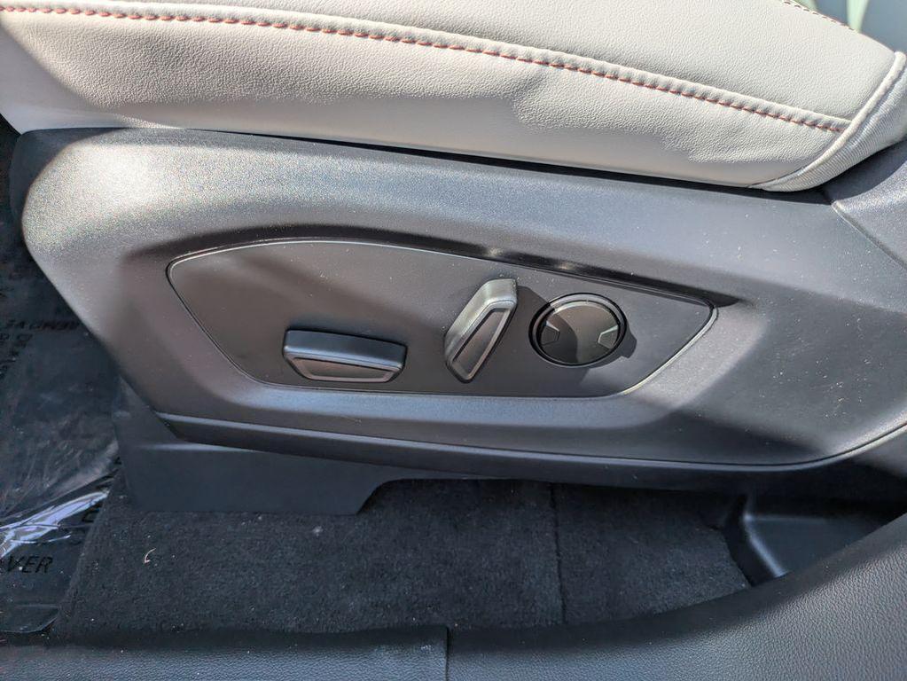 new 2025 Ford Explorer car, priced at $47,075