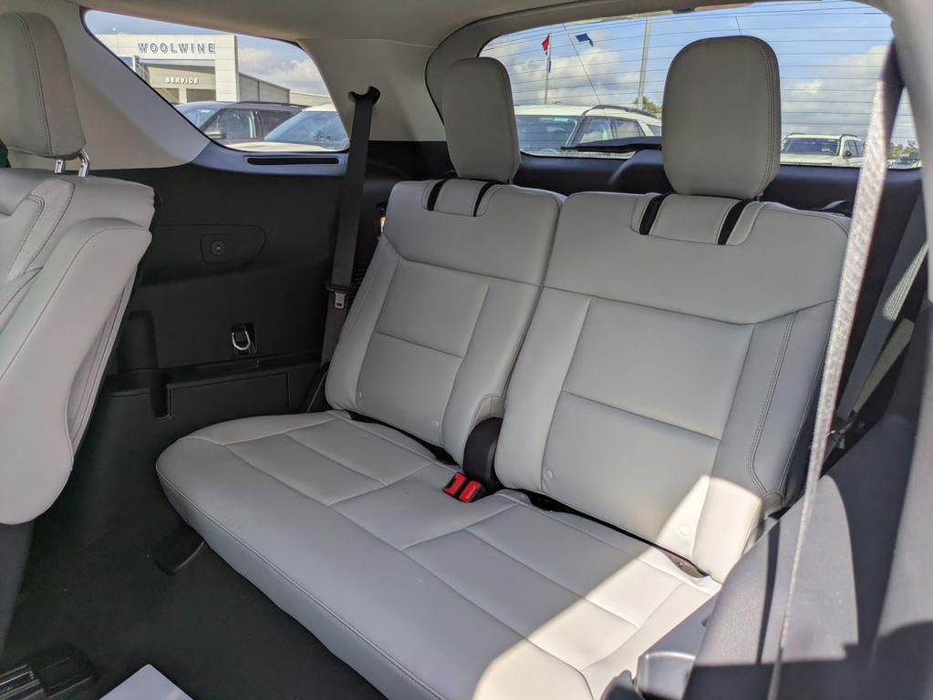 new 2025 Ford Explorer car, priced at $47,075