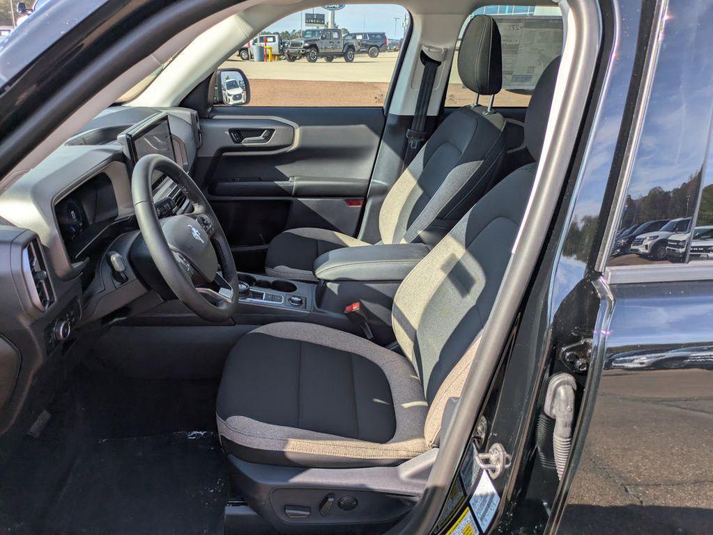 new 2025 Ford Bronco Sport car, priced at $36,580
