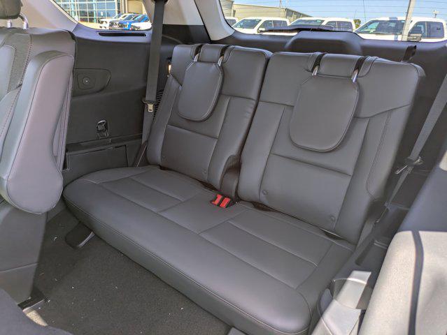 new 2025 Ford Explorer car, priced at $49,948