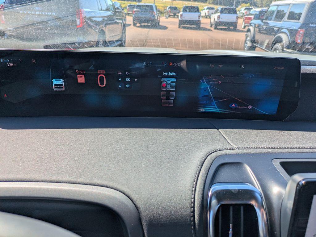 new 2025 Ford Expedition car, priced at $85,230