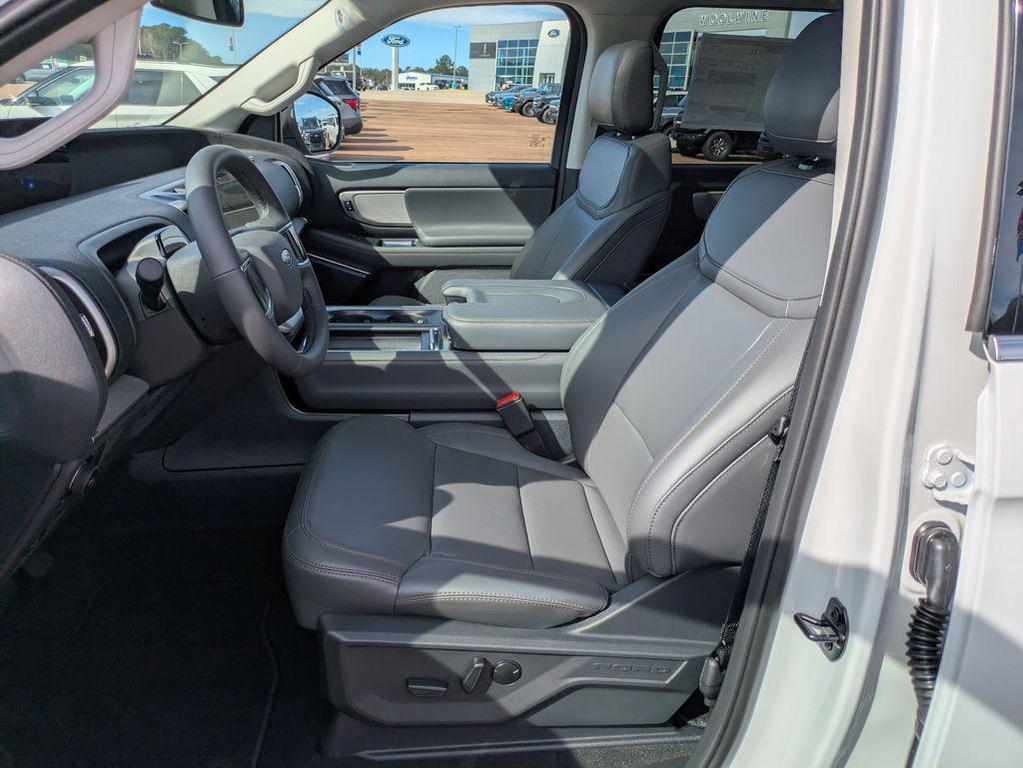 new 2025 Ford Expedition car, priced at $73,585