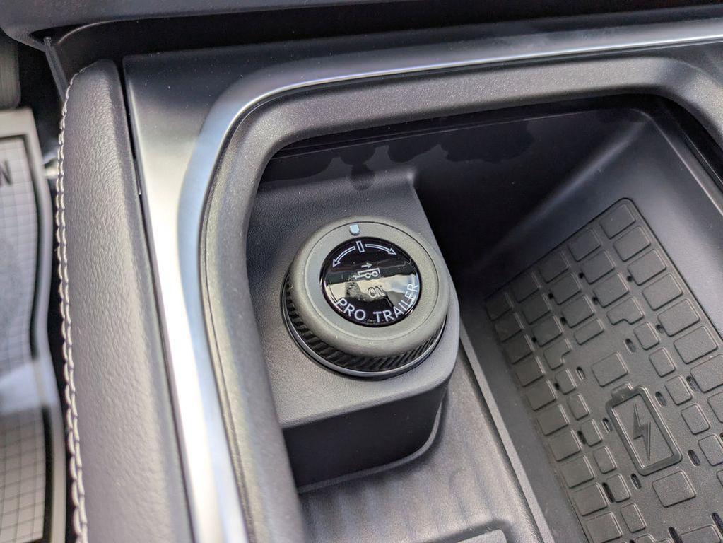 new 2025 Ford Expedition car, priced at $85,230