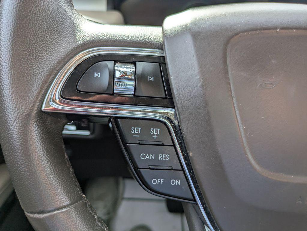 used 2022 Lincoln Nautilus car, priced at $31,990