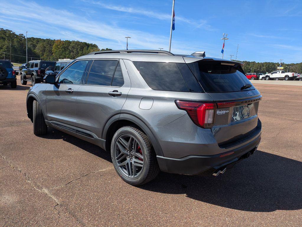 new 2025 Ford Explorer car, priced at $58,461