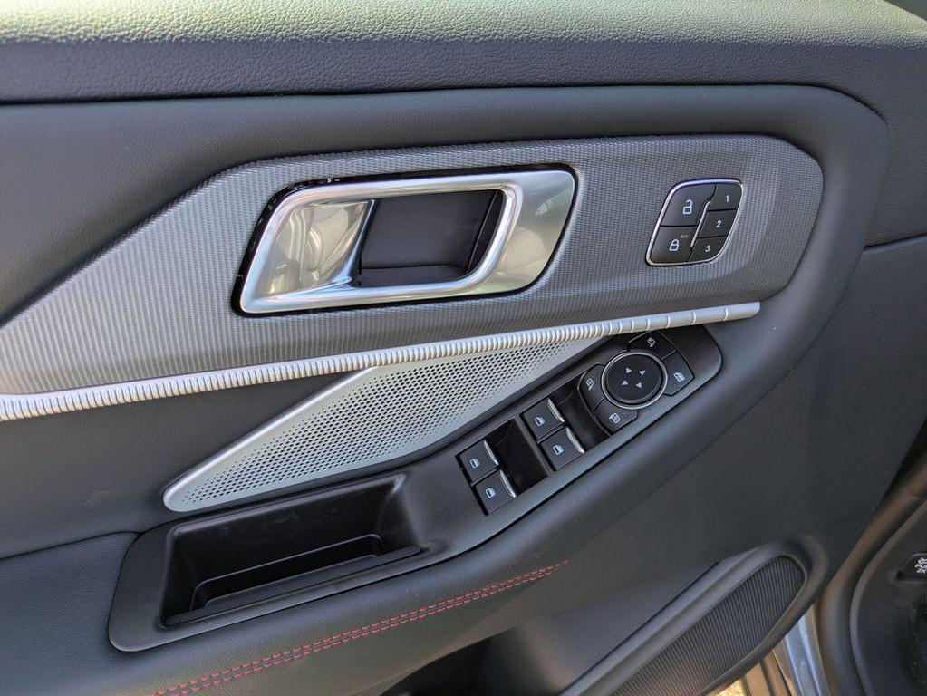 new 2025 Ford Explorer car, priced at $58,461