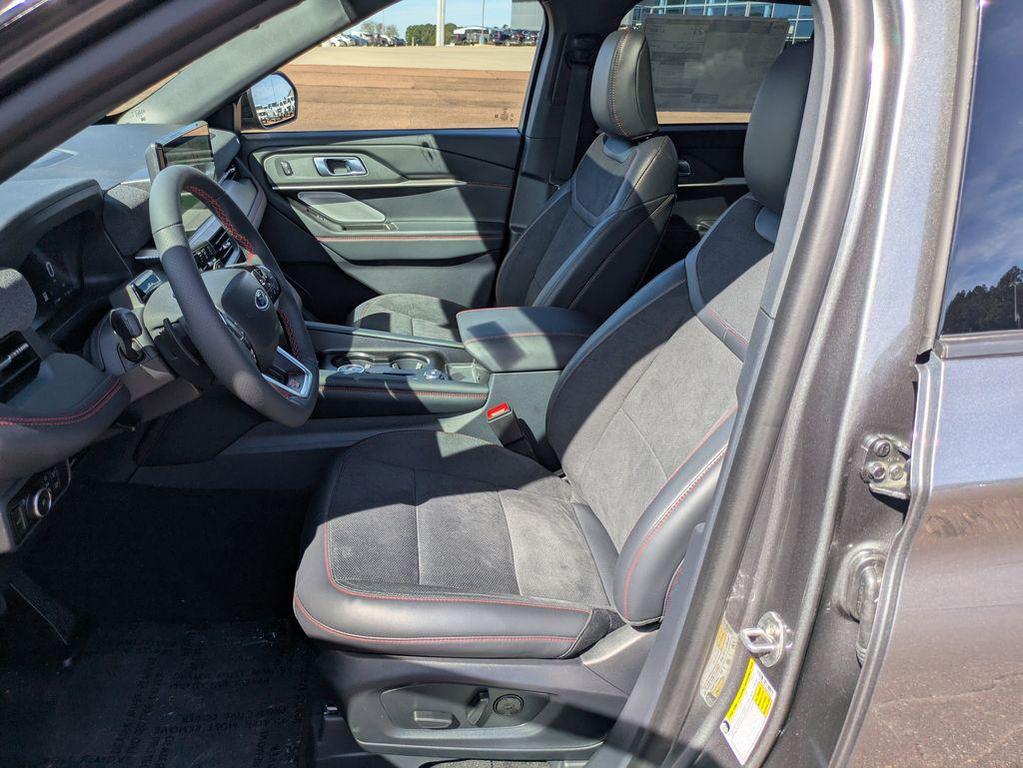 new 2025 Ford Explorer car, priced at $58,461